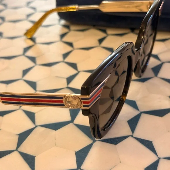 Gucci Brown square Sunglasses with Red and blue Accents glitter